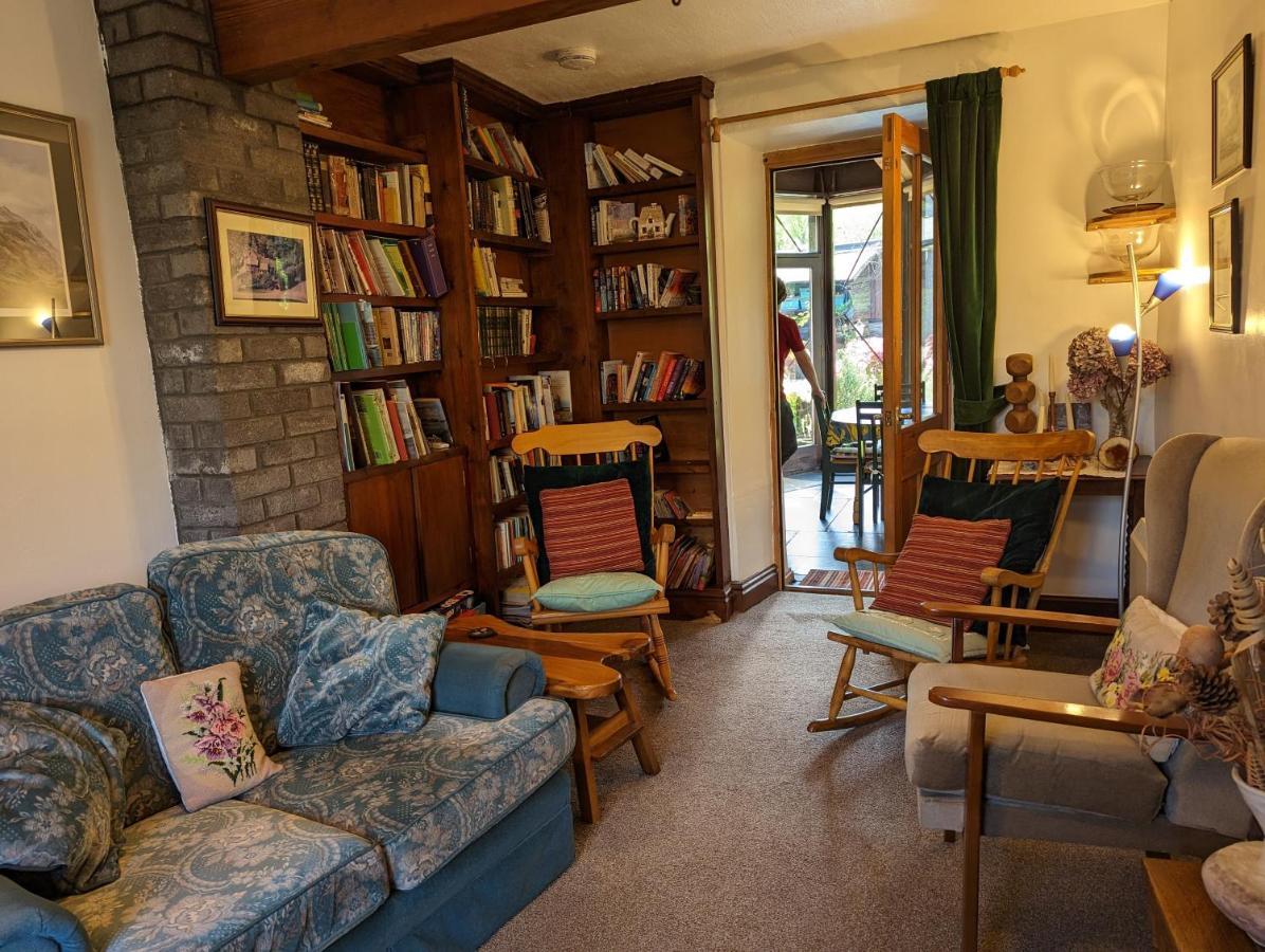布莱奈费斯蒂尼奥格 Bryn Elltyd Eco House旅馆 外观 照片