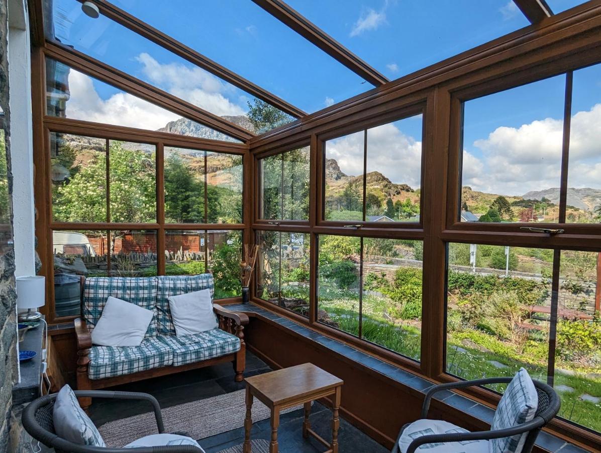布莱奈费斯蒂尼奥格 Bryn Elltyd Eco House旅馆 外观 照片