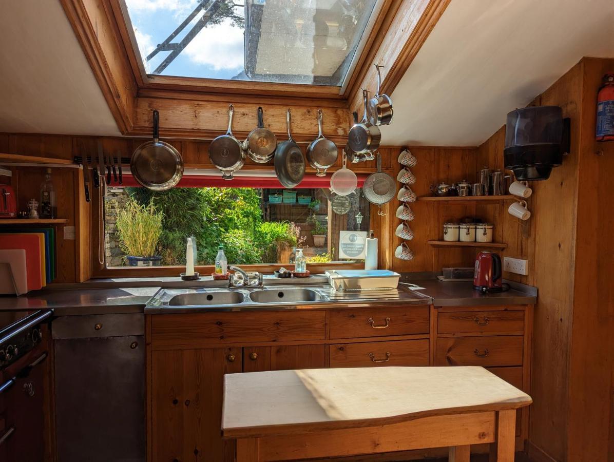 布莱奈费斯蒂尼奥格 Bryn Elltyd Eco House旅馆 外观 照片